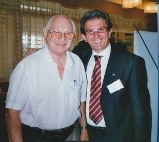 Nella foto il Dott. L. Mc Ewen con il Dott. E. Lauletta